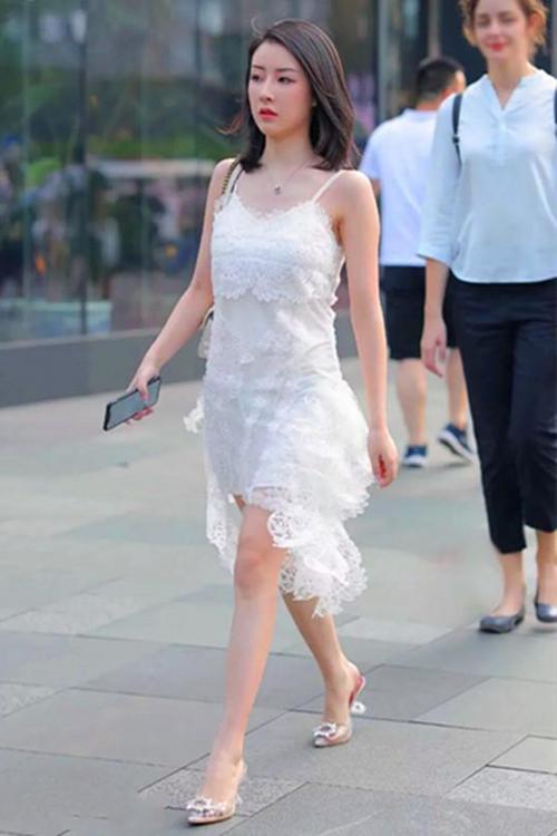 春风送暖入屠苏