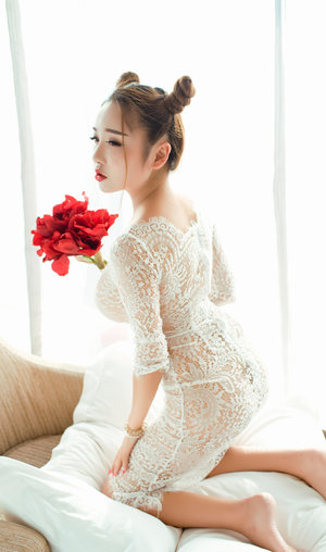 网友自拍伊人成综合人网