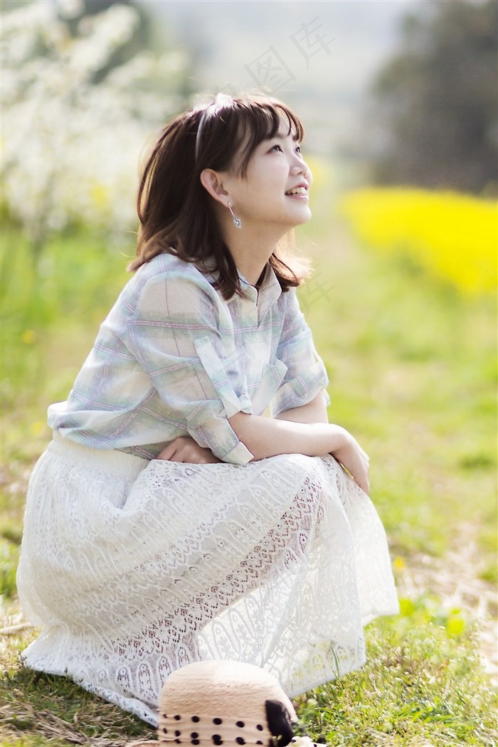 优等生被迫夹震蛋上课被调教