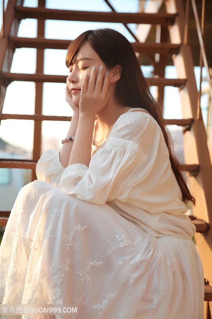 人人爽天天碰狠狠添免费