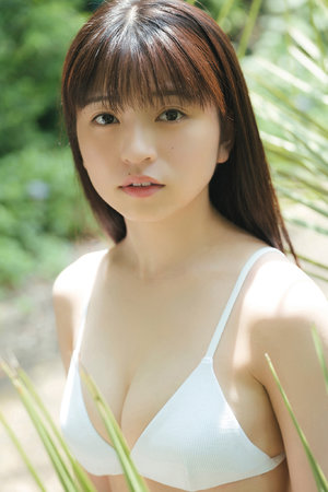 美女女厕所撒尿vk