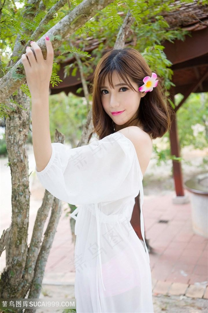 女友在情趣店被老头调教