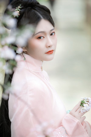 漂亮少妇被多次无套迷