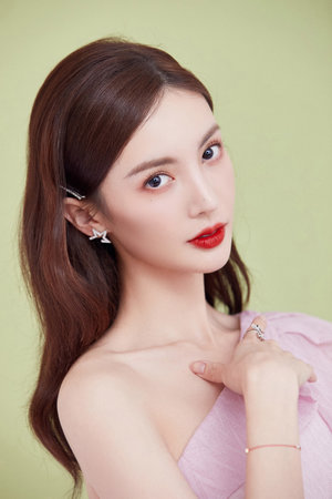 一边吃奶一边插下面