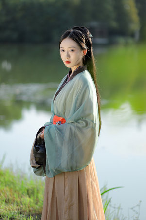 把冰块一块一块的放进bb