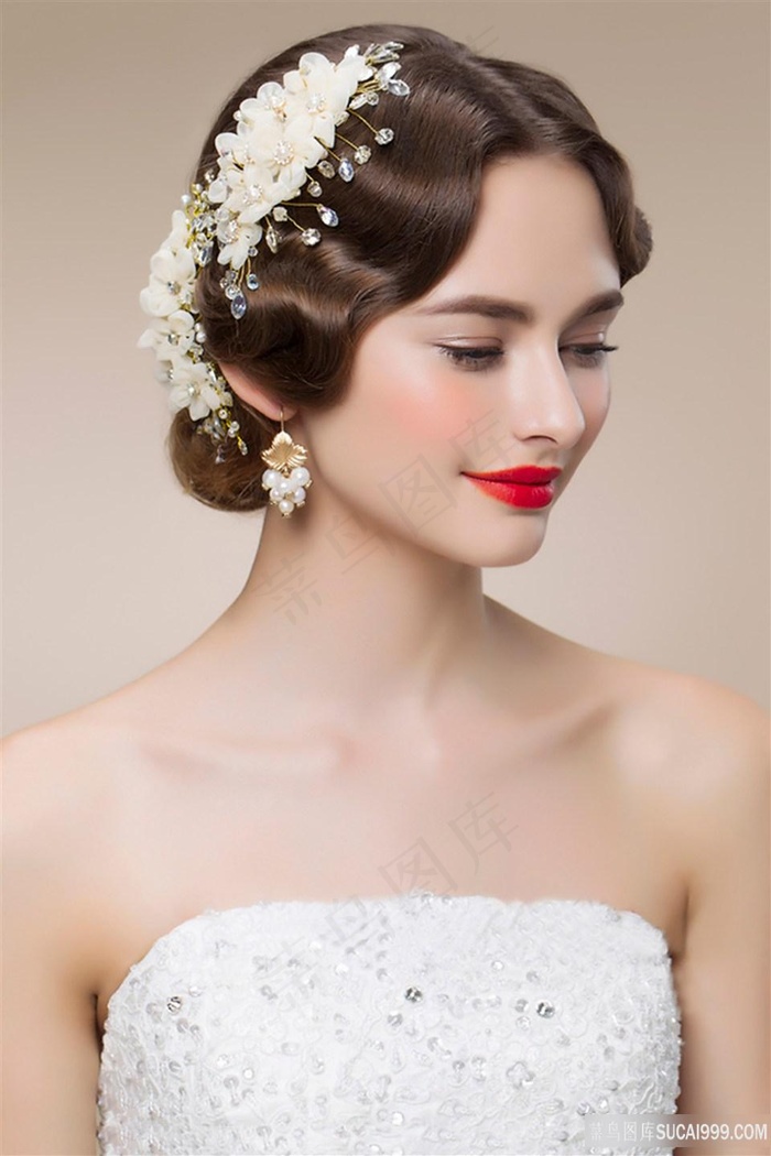 他含着我的奶摸着我的下面小说