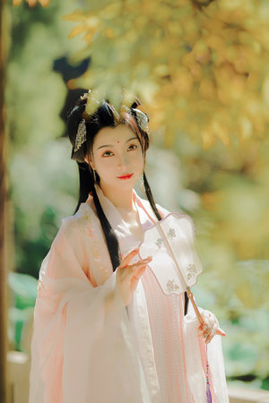 尤物丝袜娇妻雯雯