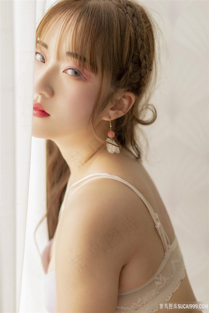 第一天惩罚迟到的男员工